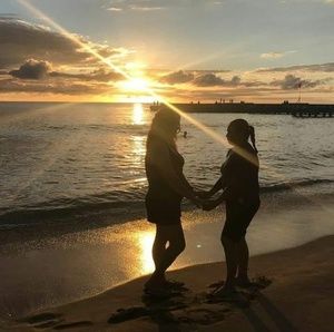 Meet your Posher, Leonor